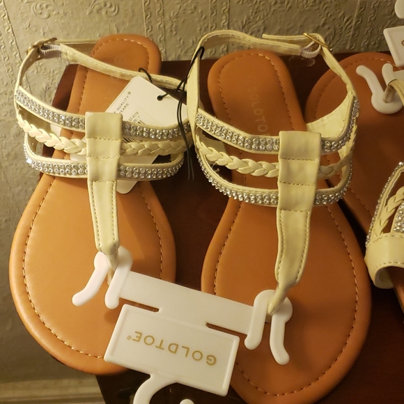 Women sandals - Picture 1 of 3